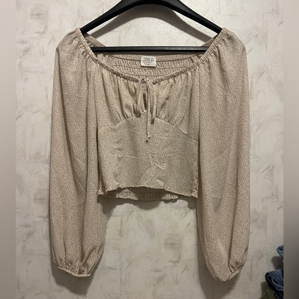 Sienna Sky Women’s balloon sleeve crop top - XS